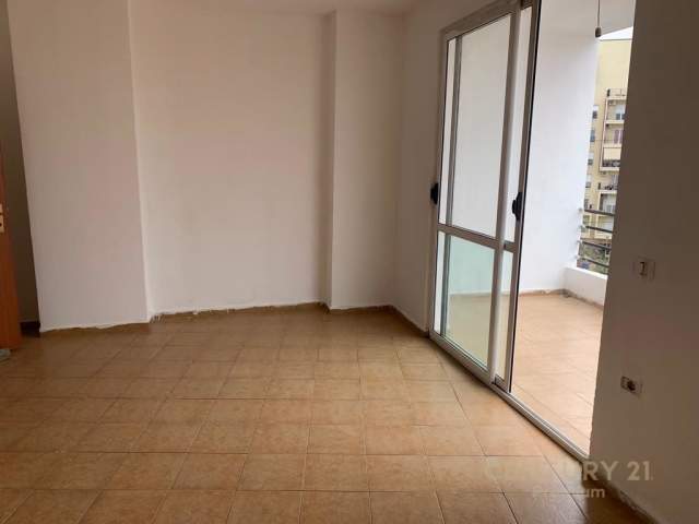 Tirane, shitet apartament 2+1,Kati 5, 86.000 Euro