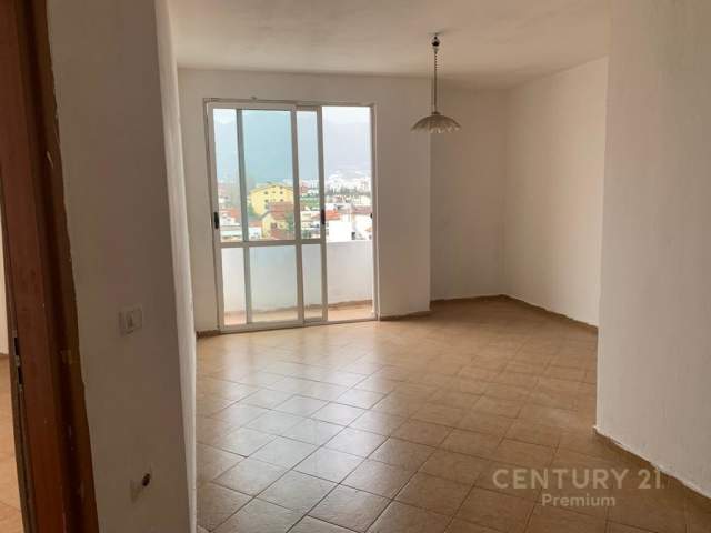 Tirane, shitet apartament 2+1,Kati 5, 86.000 Euro