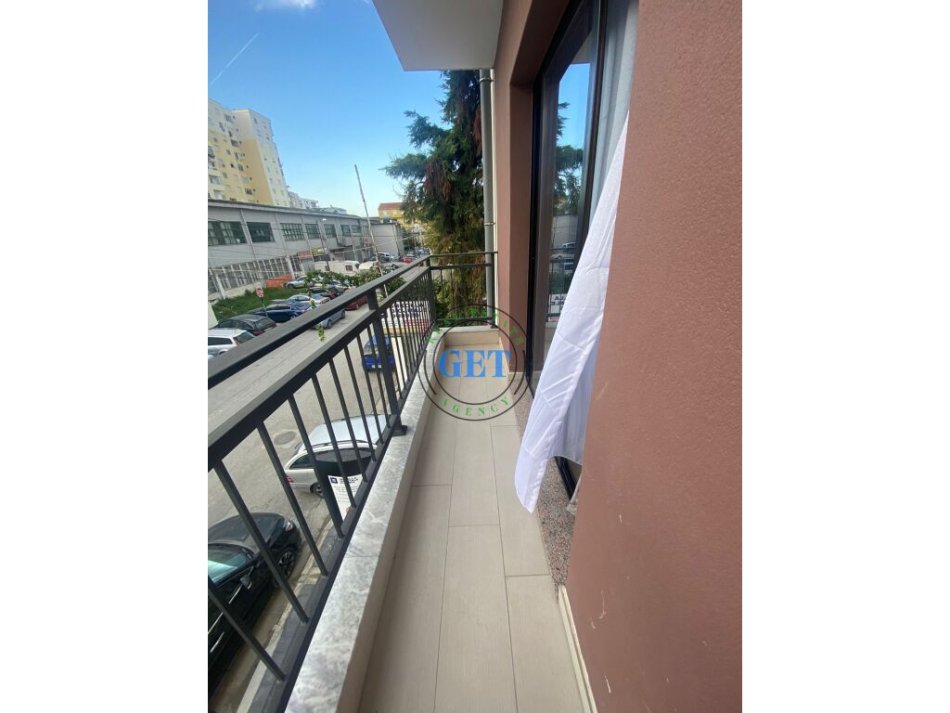 Durres, jepet me qera apartament 2+1 Kati 1, 90 m² 500 € (Stacioni i Trenit)