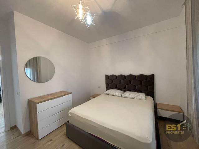 Jepet me qera Super Apartament 2+1 te Kopshti Zoologjik,prane Restorant “Gambero”