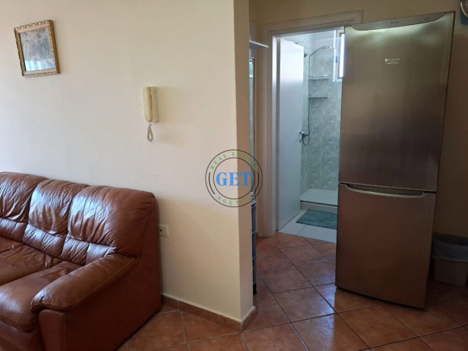 Durres, jepet me qera apartament 1+1+Ballkon Kati 5, 60 m² 300 € (Plazh Iliria)