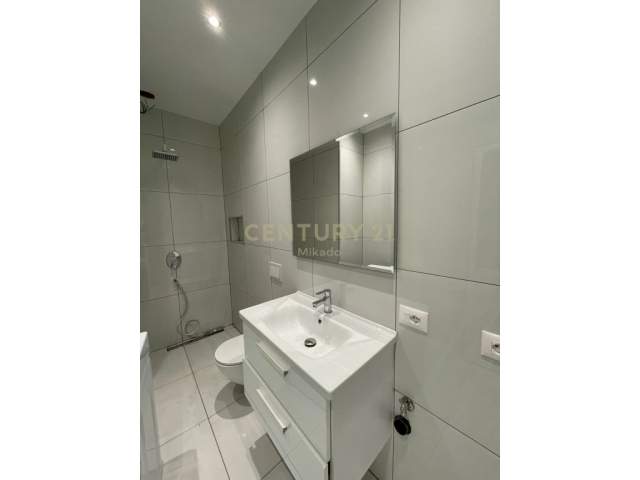 Tirane, jepet me qera apartament 2+1+BLK Kati 2, 90 m² 350 Euro (Jordan Misja)