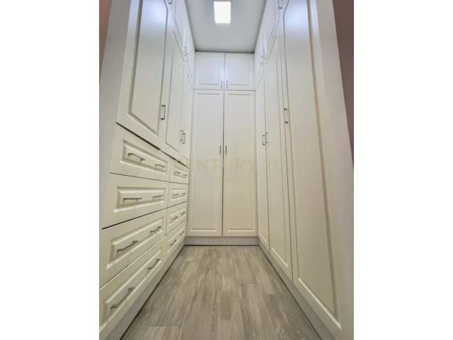 Tirane,JEPET ME QIRA APARTAMENT LUKSOZ 2+1+2 me POST PARKIMI‼️ 600 Euro (KODRA E DIELLIT)
