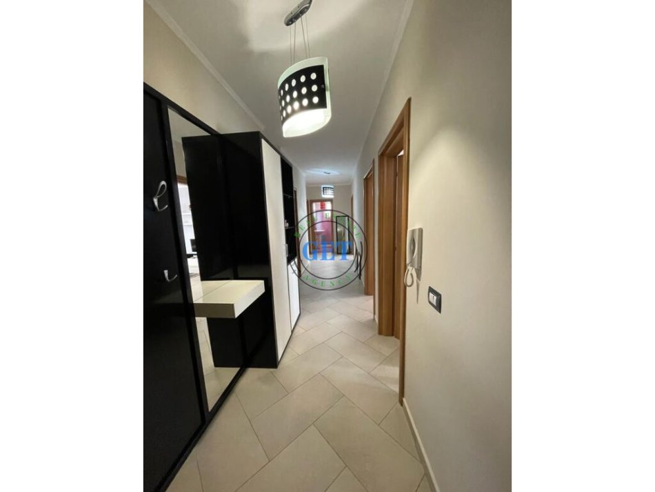Durres, jepet me qera apartament 2+1+Ballkon Kati 6, 120 m² 650 € (Vollga,Durres)