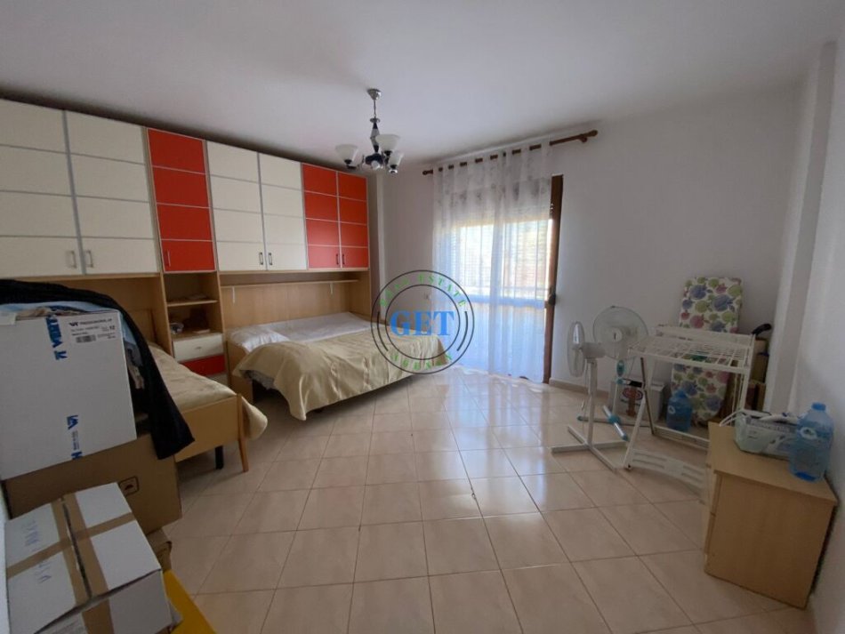Durres, shitet apartament 2+1+Ballkon , 117 m² 111.000 € (Plazh Hekurulla)