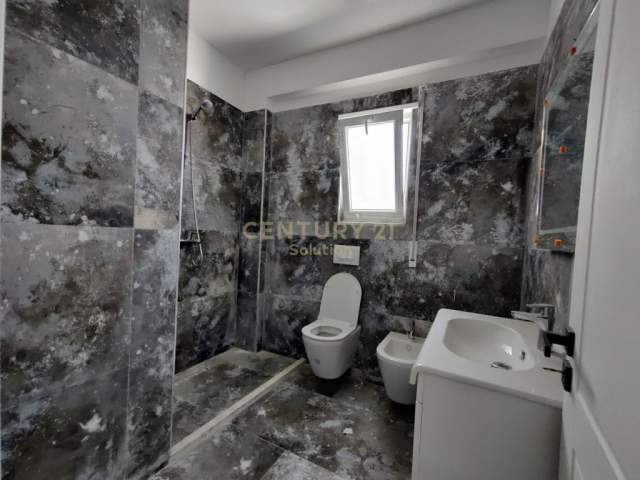 Tirane, shitet apartament 2+1 Kati 7, 214 m² 147.000 Euro (Rruga e Dibres)