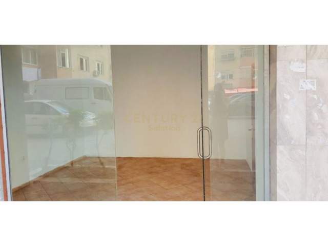 Tirane, ofert ambjent biznesi Kati 0, 80 m² 450 Euro  (Komuna e Parisit)