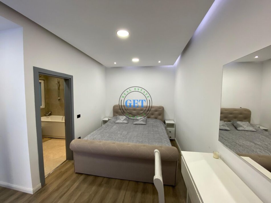 Durres, shitet shtepi 3+1 , 295 m² 220.000 € (UKD)