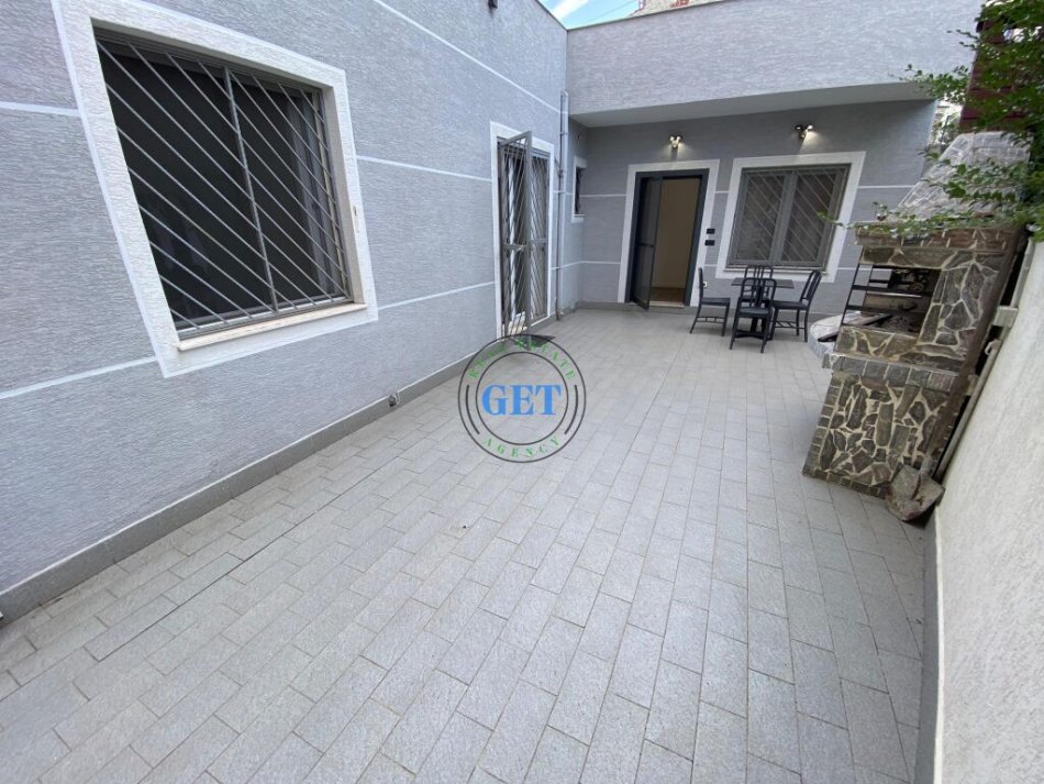 Durres, shitet shtepi 3+1 , 295 m² 220.000 € (UKD)