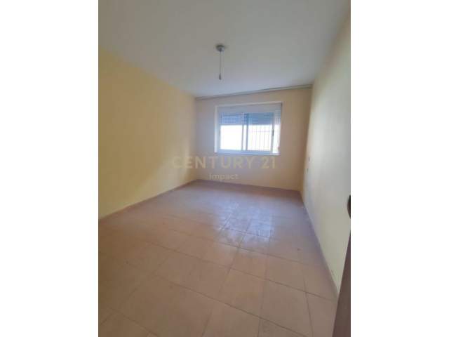 Tirane, jepet me qera apartament 1+1 Kati 0, 80 m² 380 Euro (Ferit Xhajko)