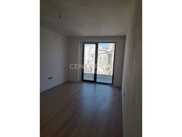 Fusha Aviacionit-Rezidenca Turdiu, shitet apartament 2+1+2, Kati 6, 110 m² 120.000 Euro