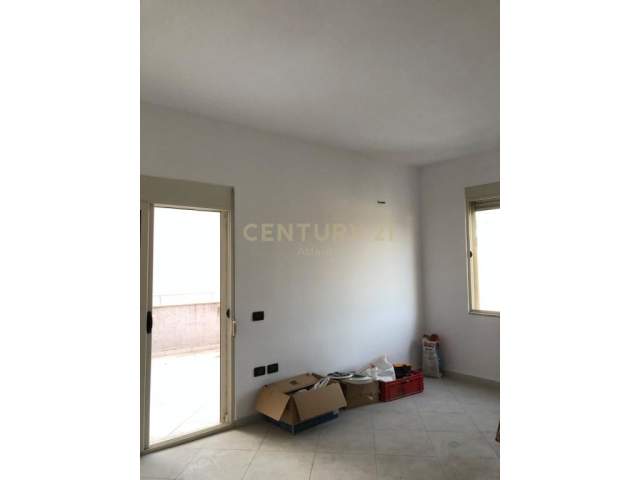 Shkembi Kavajes, Okazion shesim apartament 1+1 Kati 8, 70 m² 53.000 Euro (Shkembi i Kavajes)
