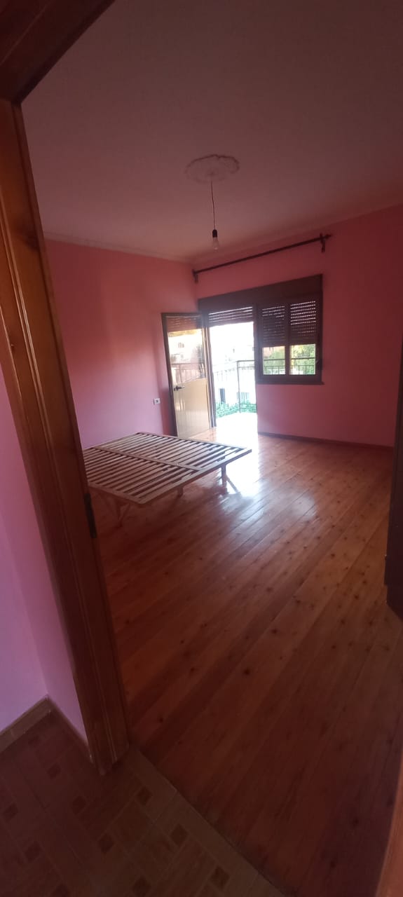 Tirane, jepet me qera apartament 2+1+BLK Kati 4, 100 m² 35.000 Leke (rruga Tonin Harapi)