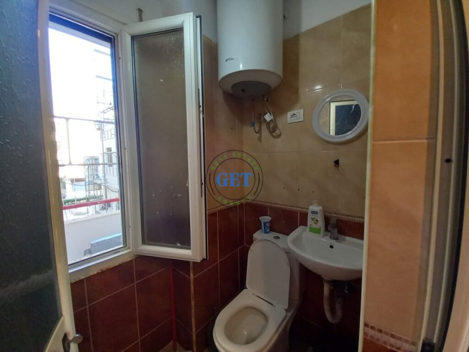 Durres, jepet me qera apartament 1+1+Ballkon Kati 1, 52 m² 350 € (Plazh)