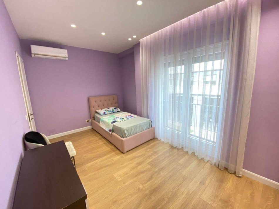 Tirane, jepet me qera apartament 2+1 Kati 2, 100 m² 800 € (rruga e dibres)