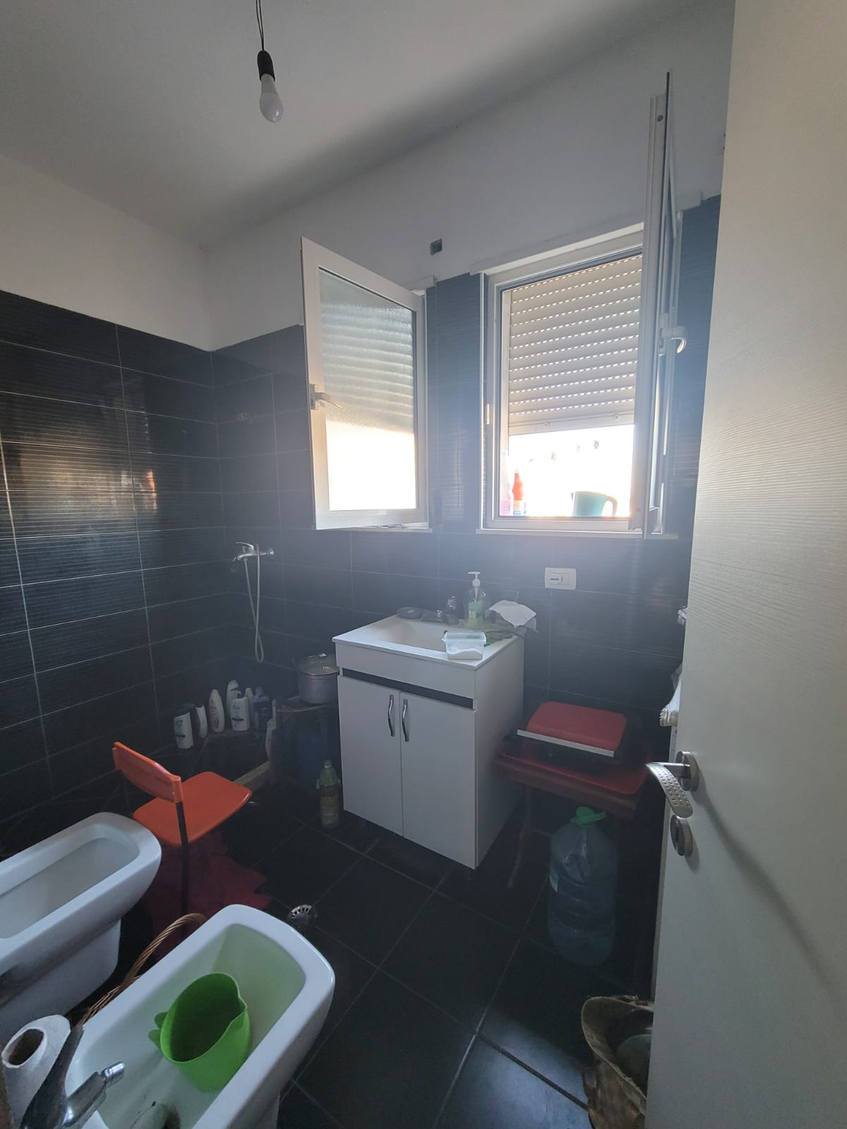 Shitet, Apartament 2+1, 21 Dhjetori, Tiranë.