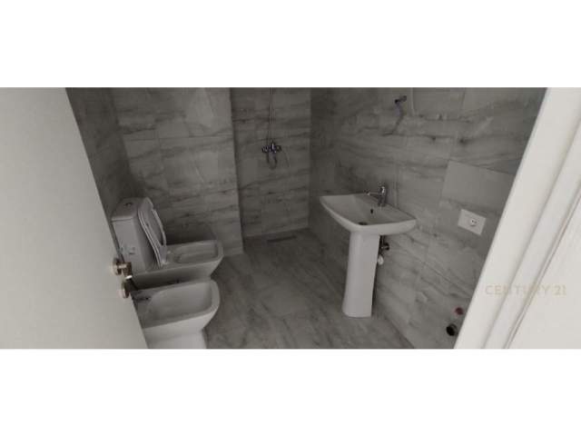 Tirane, shitet apartament 1+1 Kati 4, 84 m² 114000 Euro (Selvia)