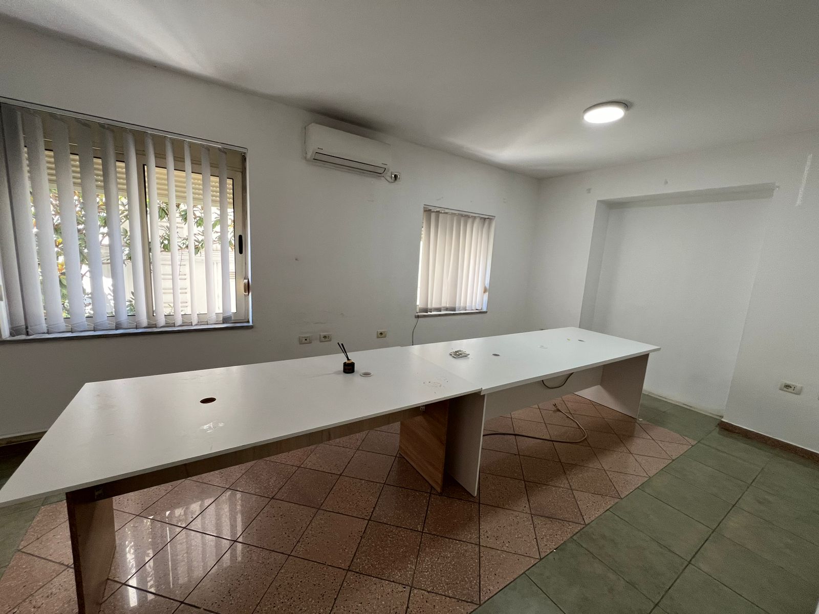 Qira Apartament 2+1 “Rr.Kavajës” ,Tiranë