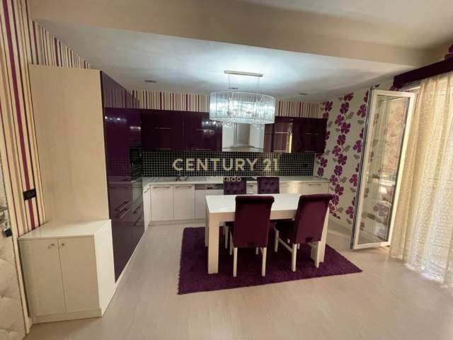 Tirane, jap me qera apartament 2+1+BLK Kati 2, 95 m² 700 Euro (rruga eduard  mano)