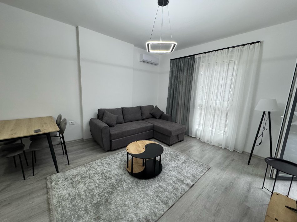 Tirane, jepet me qera apartament 1+1 Kati 2, 67 m² 300 € (paskuqan)