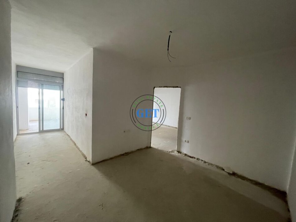 Durres, shitet apartament 2+1 Kati 4, 105 m² 88.000 € (Ujësjellës Kanalizime)