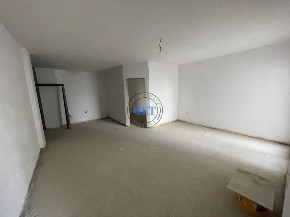 Durres, shitet apartament 2+1 Kati 4, 105 m² 88.000 € (Ujësjellës Kanalizime)