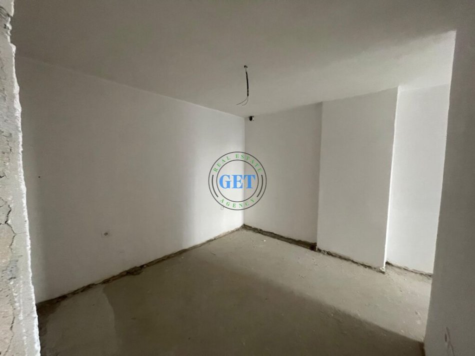 Durres, shitet apartament 2+1 Kati 4, 105 m² 88.000 € (Ujësjellës Kanalizime)