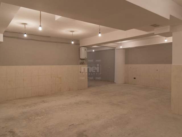 Tirane, shes ambjent biznesi Kati -1, 202 m² 168.000 Euro (21 Dhjetori)
