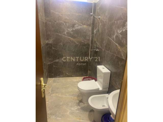 Tirane, jap me qera garsonier 1+1 Kati 2, 28 m² 200 Euro (Niko Avrami)