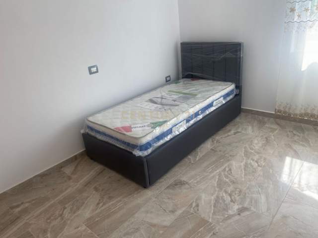 Tirane, jap me qera apartament 1+1 Kati 2, 46 m² 250 Euro (Niko Avrami)