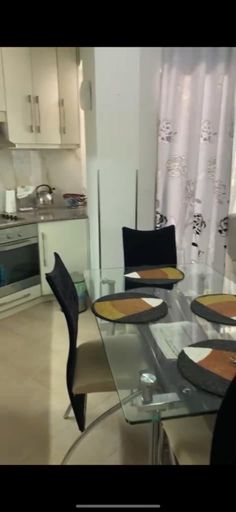 Shqiperi, jepet me qera apartament 850 Euro
