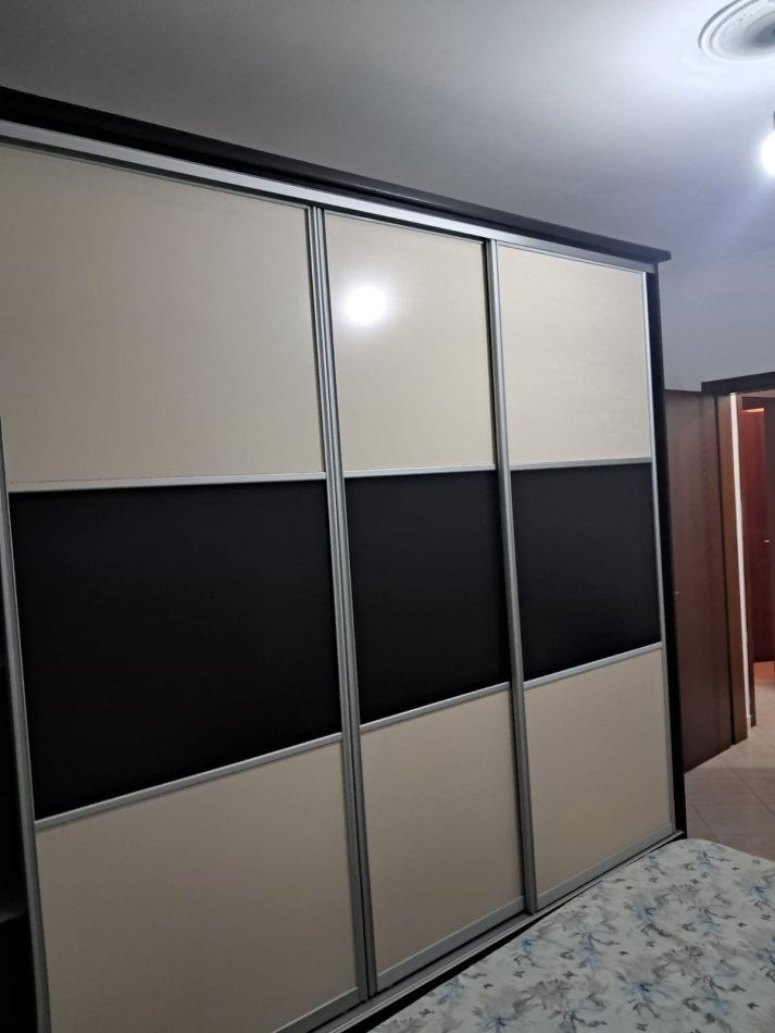 Tirane, jepet me qera apartament 2+1 Kati 5, 120 m² 400 € (Yzberisht)