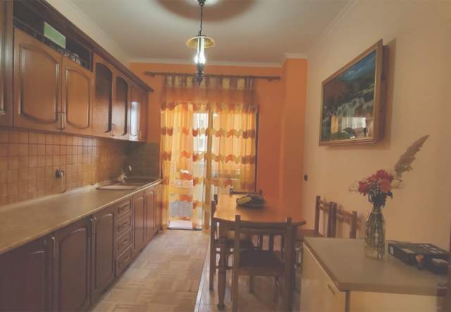 Tirane, shitet apartament 122 m² 146.500 Euro