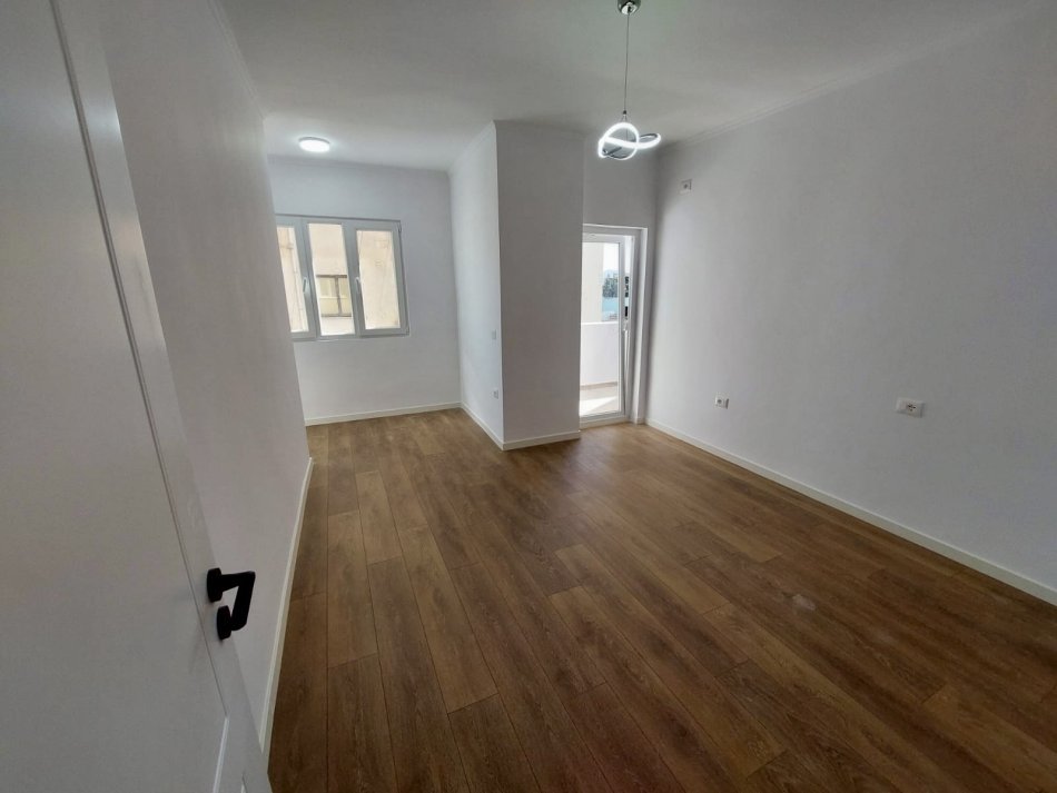 Tirane, shitet apartament 2+1+Aneks+Ballkon Kati 5, 90 m² 185.000 € (Dibres te Medreseja)