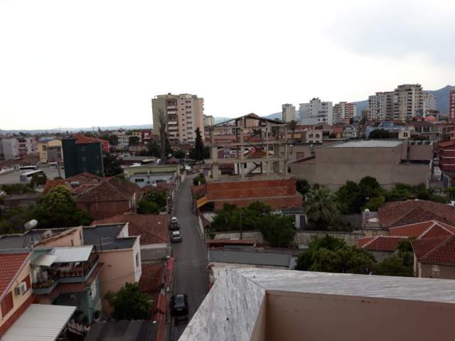 Elbasan, shitet apartament 85 m² 50.000 Euro