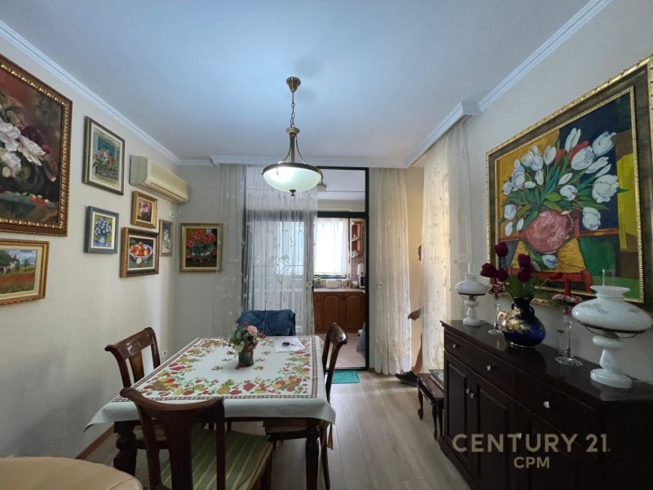Tirane, shitet apartament 2+1 Kati 5, 107 m² 190.000 € (tek 21 dhjetori, pallat i ri)