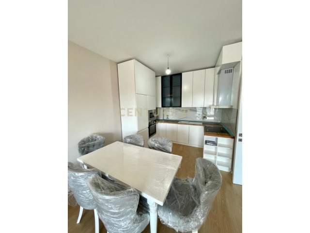 Tirane, jepet me qera apartament1+1 te Farmacia 10 ARLIS, 64 m² 400 Euro
