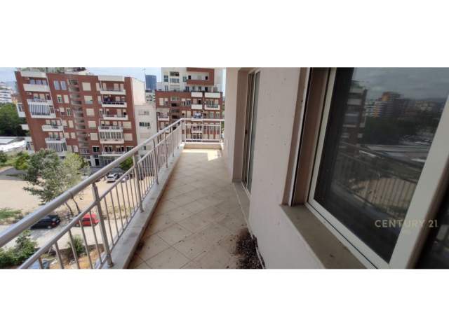Tirane, shitet apartament 3+1 Kati 5, 127 m² 133.000 Euro (Bulevardi i Ri)