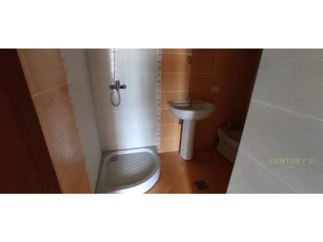 Tirane, shitet apartament 3+1 Kati 5, 127 m² 133.000 Euro (Bulevardi i Ri)