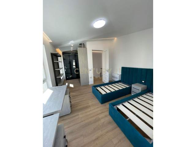 Tirane, shitet Vile 3+1+A+BLK Kati 3, 179 m² 520.000 Euro (liqeni i thate)