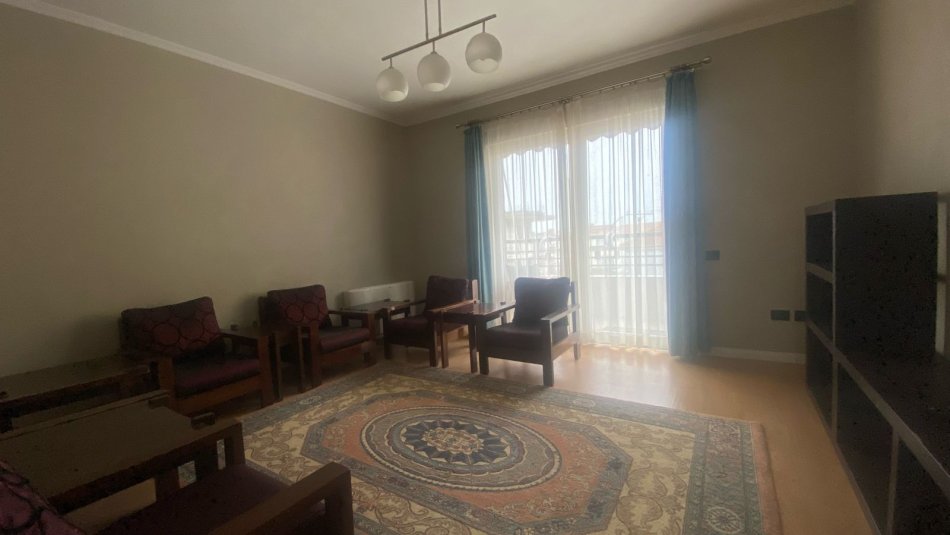 Apartament 3+1 me qira tek Tregu Elektrik