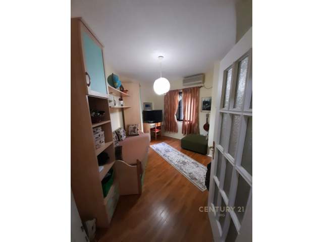 Tirane, shes apartament 3+1+A Kati 0, 126 m² 200.000 Euro (rruga e kosovareve)