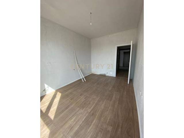Tirane, SHESIM APARTAMENT 1+1 TEK KOMPLEKSI ASL, shitet Kati 10, 66 m²