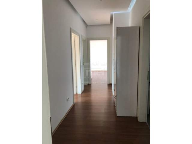 Tirane, jepet me qera zyre 132 m² 850 Euro (Zogu i Zi)