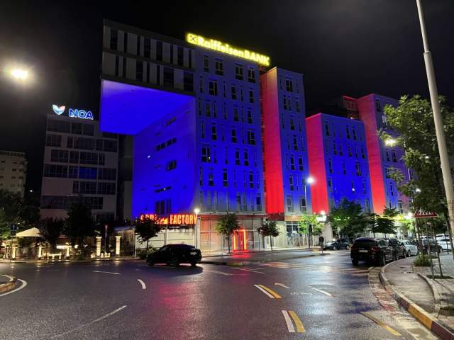 Tirane, shes 2+1+A Kati 3, 111 m² 250.000 Euro (komuna e parisit)