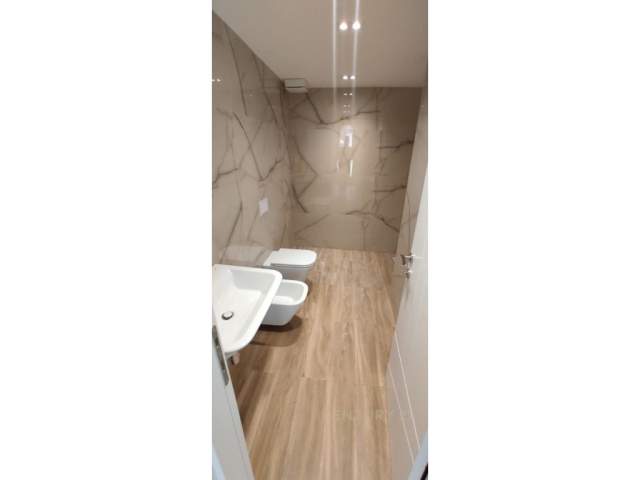 Tirane, shes 3+1 Kati 3, 119 m² 235.000 Euro (rr kavajes)