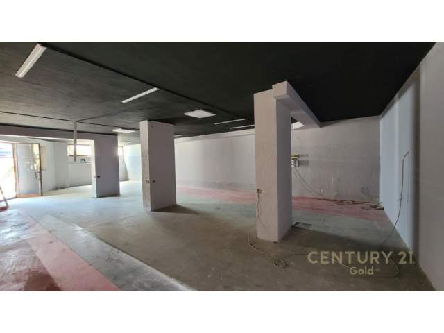 Tirane, shitet ambjent biznesi Kati 0, 181 m² 172.000 Euro (Komuna e Parisit)