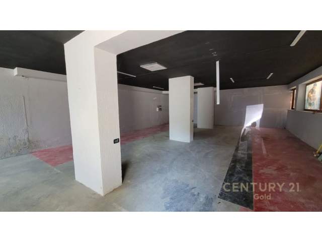 Tirane, shitet ambjent biznesi Kati 0, 181 m² 172.000 Euro (Komuna e Parisit)