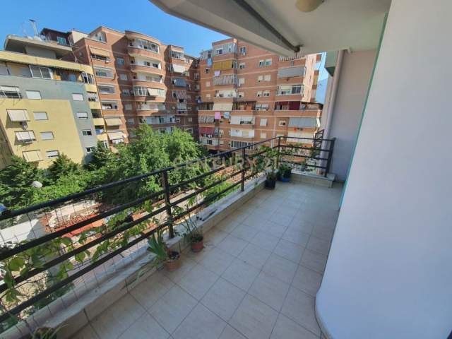 Tirane, shitet apartament 2+1+BLK Kati 4, 110 m² 125.000 Euro (Pazari i Ri)