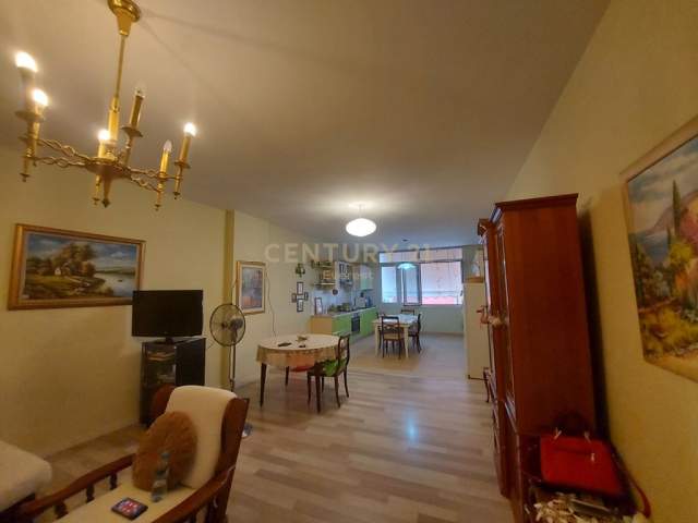 Tirane, shes apartament 1+1+BLK Kati 5, 80 m² 105.000 Euro (Astir, Vila L)